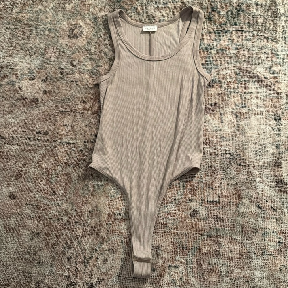 CLYQUE THE LABEL taupe bodysuit